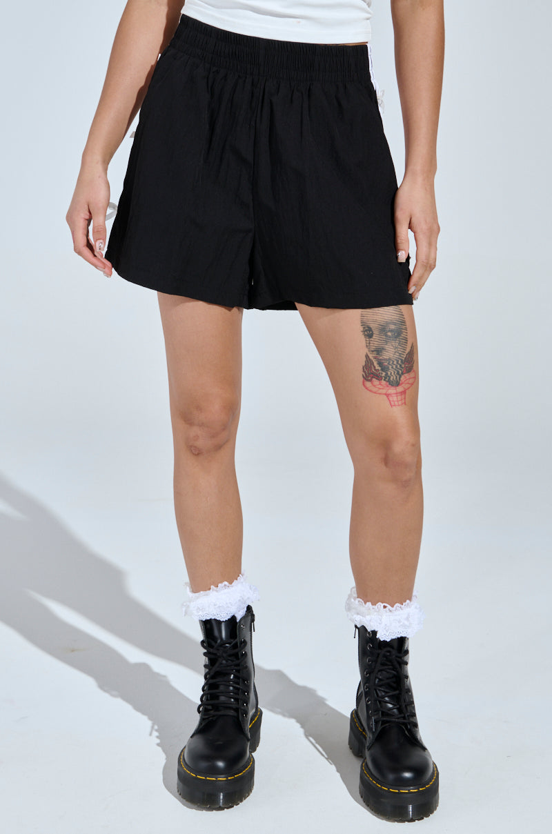 BELLA BABY SHORT WITH BOW