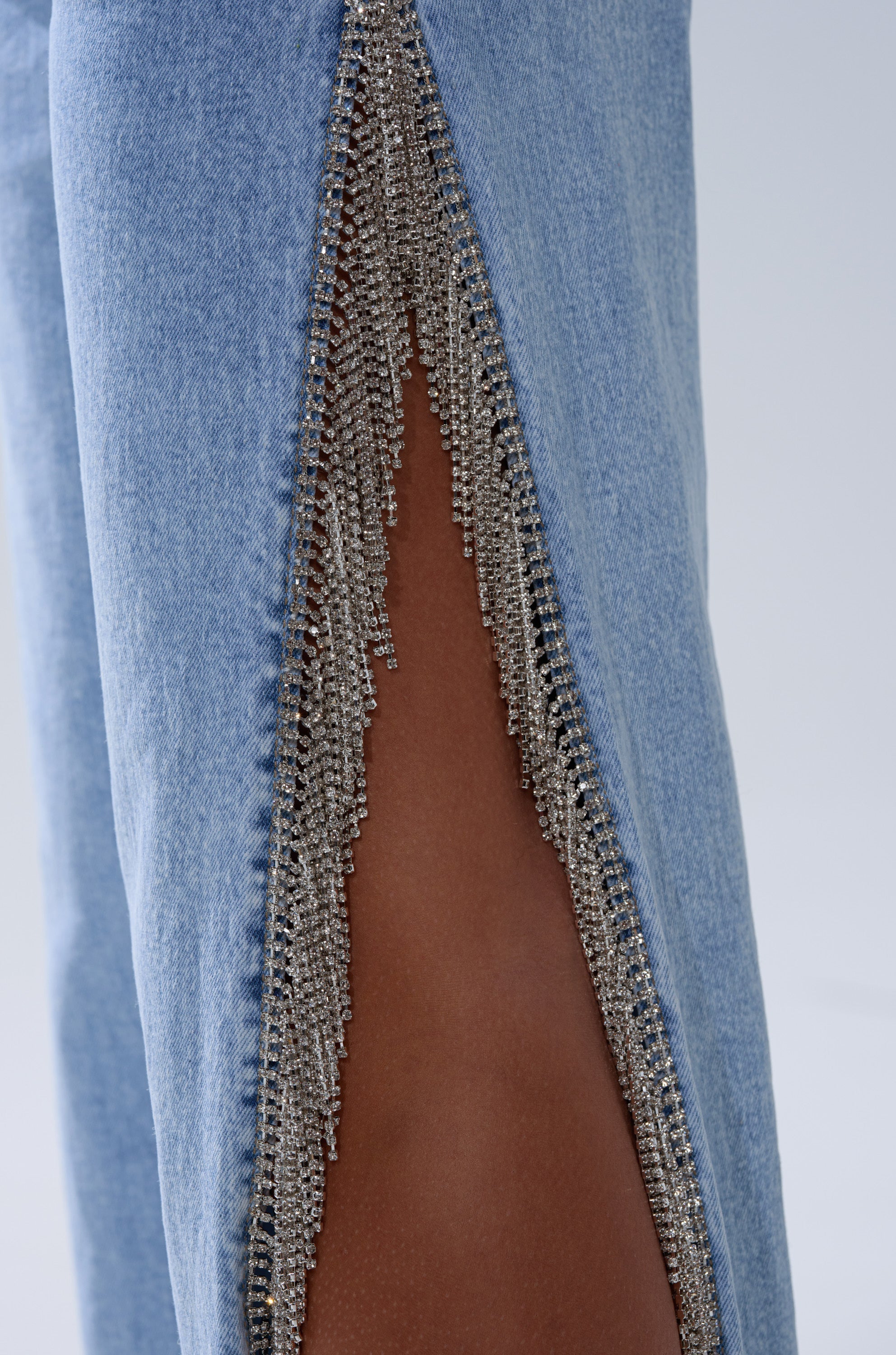 ESSENTIAL RELAXED FIT BLING DENIM JEANS
