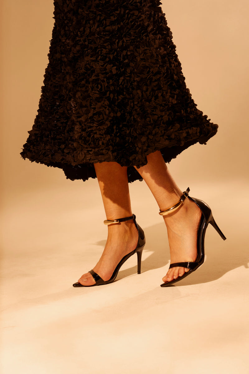 AKIRA NEMTI BLACK STILETTO SANDAL