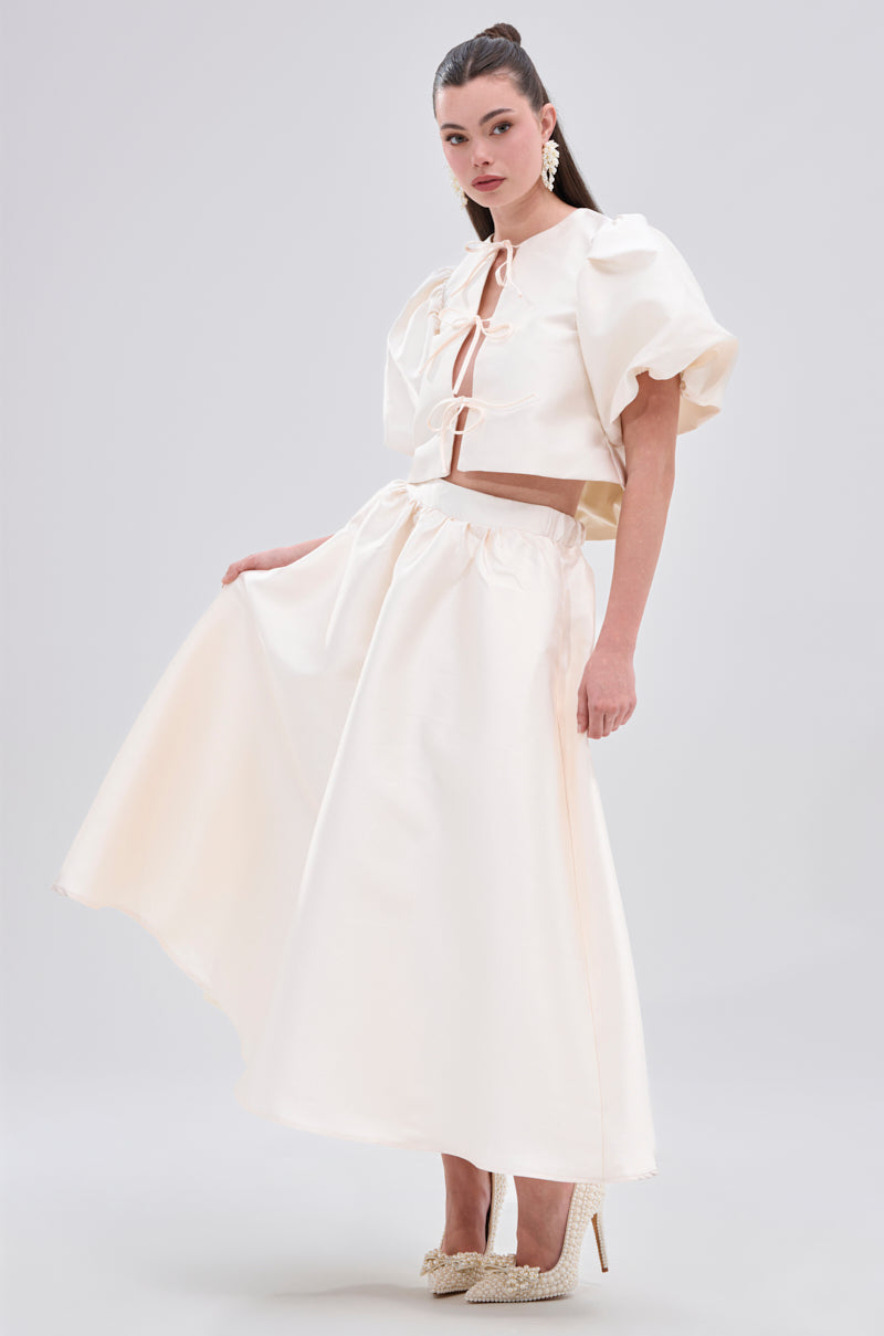GIRL POWER CROP TIE FRONT TOP