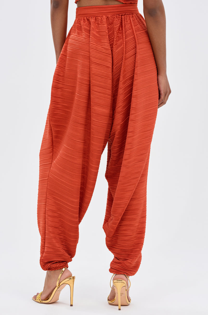 MAYAH WIDE LEG PLISSE PANT IN RED
