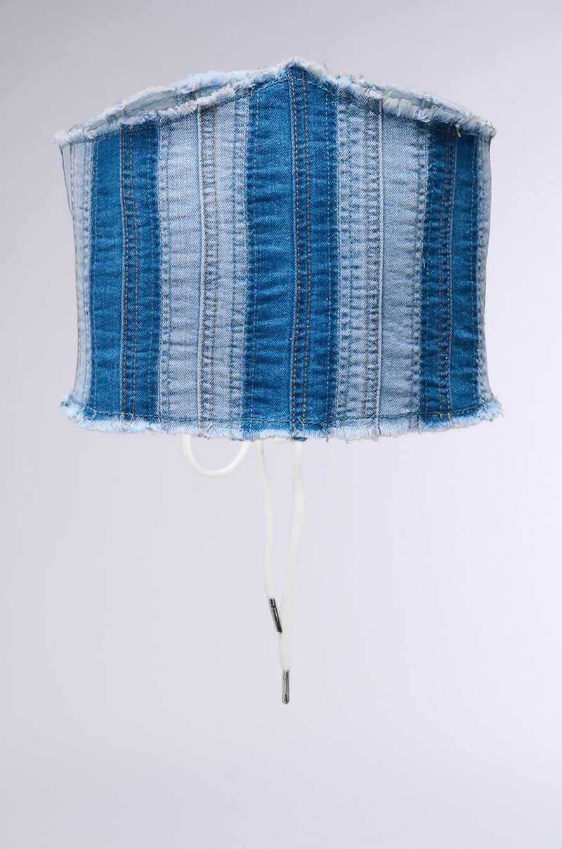 DENIM BABE UNDER BUST BELT IN BLUE MULTI